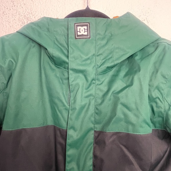 DC Snowboarding Ski Jacket Boys 14 L Black Green Lined Profill Insulation Hooded - Picture 2 of 16